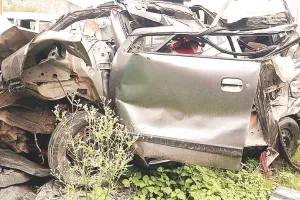 कार डिवाइडर से टकराकर वाहन से भिड़ी, 4 युवकों की मौत, सांवरिया सेठ के दर्शन करने जा रहे थे