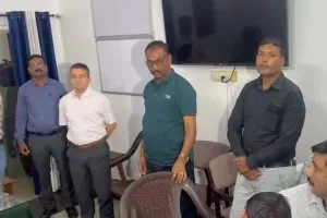एसीबी ने की बड़ी कार्रवाई : होमगार्ड के एडिशनल एसपी और सीआई रिश्वत लेते गिरफ्तार, आरोपियों के आवास की ली तलाशी 