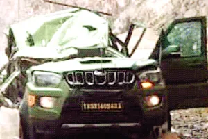 सेना के काफिले पर गिरी चट्टान : कर्नल सहित 2 जवान शहीद, पहाड़ी क्षेत्र में था अधिकारियों का वाहन