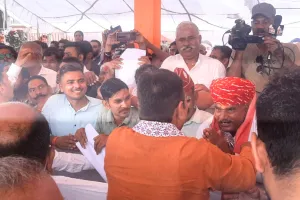 गुरु पूर्णिमा पर लुधावई पहुंचे भजनलाल शर्मा, अपने गुरुजी श्री श्री 1008 रामदास जी महाराज से लिया आशीर्वाद