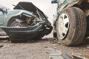 सड़क हादसों पर गंभीर चर्चा जरूरी