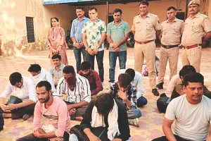 स्पा और होटलों पर छापा : संदिग्धावस्था में 23 युवक-युवतियां गिरफ्तार, पिछले लंबे समय से मिल रही थी शिकायतें 