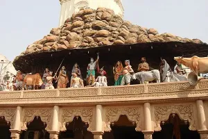 अष्टसखा के वंशज हैं मुख्यमंत्री भजनलाल शर्मा, गोवर्धन की परिक्रमा और श्रीकृष्ण गमन पथ से गूंज रहा आस्था का स्वर