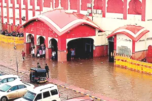 अजमेर स्टेशन पर भरा पानी, भीलवाड़ा में दो की मौत : आगामी 2-3 दिनों में दक्षिण-पूर्वी और दक्षिणी भागों में भारी बारिश का रेड अलर्ट
