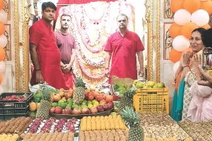 चांदपोल हनुमान मंदिर में सजी 21 हजार लड्डुओं की झांकी, हनुमान चालीसा पाठ में उमड़े श्रद्धालु