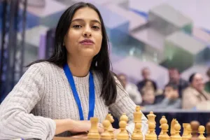 हम्पी को टाईब्रेकर में हरा दिव्या बनीं चैंपियन, फिडे महिला विश्वकप शतरंज का खिताब जीतने वाली पहली भारतीय