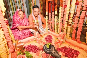 मुख्यमंत्री ने की भगवान शिव की पूजा, राज्य में शांति और सद्भाव बने रहने की कामना की 