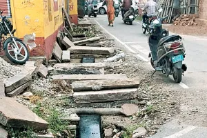 कचरा गाड़ी आती है पर हार्न नहीं बजाती है