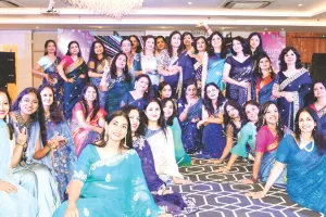 त्योहार के मौके पर पहने जाने वाली साड़ियों से रैंप वॉक : अनुग्रह, धैर्य, ग्लैमर के उत्सव में भारतीय परिधान का प्रदर्शन 