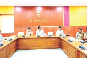 गैर मान्यता प्राप्त नशा मुक्ति केन्द्रों को लेकर कलक्टर ने दिए सख्त कार्रवाई के आदेश