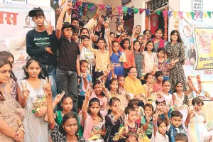 नेक कमाई फाउंडेशन की पहल :  नन्हे कदम, बड़े सपने- कचरा बीनना छोड़ा, किताबों से नाता जोड़ा