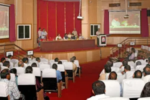 एफएसएसएआई के सीईओ ने की प्रदेश के खाद्य सुरक्षा कार्यों की समीक्षा : निर्देश देते हुए कहा- घी, दूध, पनीर के नियमित सैंपल लें, 90 दिन में जांच कर फैसला दें 