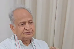 इलेक्शन कमीशन घटना पर बोले गहलोत, कहा- डेमोक्रेसी किस तरफ जा रही है