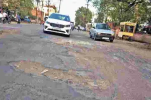 मानसून के बाद टूटी सड़कों की लेंगे सुध, PWD ने मांगी रिपोर्ट