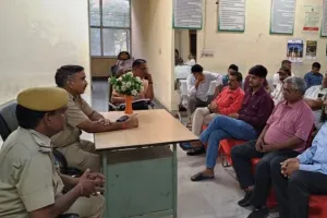 मोहर्रम को लेकर थाने में बैठक : कानून व्यवस्था व ट्रैफिक प्रबंधन पर हुई विस्तृत चर्चा, सीएलजी मेंबर व पुलिस मित्रों ने लिया भाग 