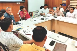 निगम हेरिटेज आयुक्त ने ली अधिकारियों की बैठक : बारिश में आमजन की शिकायतों का शीघ्र करें निस्तारण- डॉ. निधि