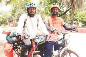 साइकिल से केदारनाथ और बद्रीनाथ धाम की यात्रा, हैदराबाद और बेंगलुरु से रवाना हुए दो युवा जयपुर पहुंचे