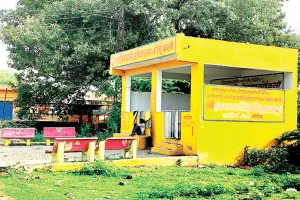 बसों का ठहराव नहीं होने से आमजन परेशान, लिखित शिकायत के बावजूद नहीं हुई कार्रवाई