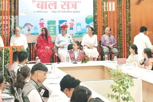 निगम की बैठक में न हंगामा और न शोर-शराबा, केवल मुद्दों पर बात : बच्चों ने पार्षद बनकर सफाई व्यवस्था और टूटी सड़कों पर उठाए सवाल