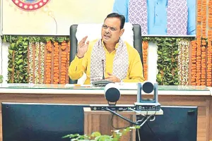 सेक्टर सड़कों पर CM सख्त, 17 अगस्त को होगी समीक्षा बैठक