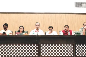 उचित समय पर उचित कदम उठाएगा इंडिया गठबंधन, चुनाव आयोग की विश्वसनीयता पर उठाए सवाल