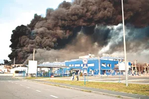 रूस की भारी बमबारी : यूक्रेन पर 574 ड्रोन और 40 मिसाइलें दागी, यूक्रेन को किया धुआं-धुआं; एक की मौत, 15 घायल 