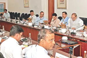 एनसीआर क्षेत्र में प्रदूषण रोकने को लेकर बैठक : प्रतिबंधित वाहन रोकेंगे, मालिकों के मोबाइल पर जाएंगे मैसेज