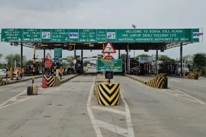 टोल प्लाजा पर शुरू होगा वार्षिक पास, 200 बार कर सकेंगे टोल पार