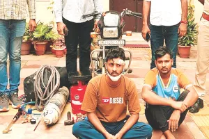 ज्वेलरी मैन्यूफैक्चरिंग यूनिट में काम करने वाले नौकर ने करवाई थी नकबजनी