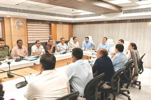 फील्ड में जाकर सफाई व्यवस्था को सुदृढ़ करने के दिए निर्देश : रैंकिंग के आधार पर जोन उपायुक्तों की मापी जाएगी परफॉॅर्मेंस- रवि जैन