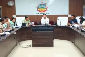 असर खबर का - कोई जर्जर भवन उपयोग में न आए, यह सुनिश्चित करें