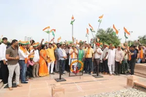 भाजपा ने निकाली बाइक तिरंगा यात्रा, शहीदों को दी श्रद्धांजलि