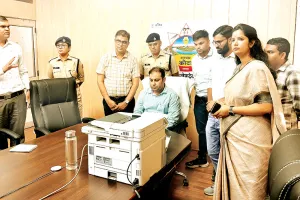 असर खबर का - यात्रा की सौगात : 1583 बुजुर्गों की लगी लॉटरी