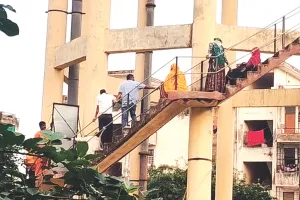 जमीन विवाद को लेकर टंकी पर चढ़े छह लोग, उप महापौर सहित चार पर लगाए गंभीर आरोप