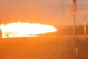 एयर शो पूर्वाभ्यास के दौरान पोलिश एफ-16 विमान क्रैश : रनवे से टकराने से पहले नीचे उतरा और विस्फोट हुआ, पायलट की मौत