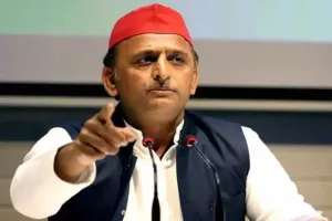 वोटों की चोरी को लेकर विपक्ष हमलावर : चुनावी तीन तिगाड़ा, अखिलेश ने कहा- देश के लोकतंत्र पर डाला है डाका 