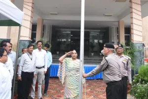 राजस्थान आवासन मुख्यालय में मनाया स्वतंत्रता दिवस : रश्मि शर्मा ने फहराया ध्वज, कहा- राष्ट्र की प्रगति में सतत योगदान देना हम सबका प्राथमिक दायित्व 