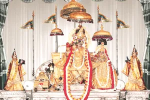 वज्रनाभ ने दादी से मूर्ति पहचानने के लिए कहा-मुखारविंद देखते ही दादी ने घूंघट निकाल लिया