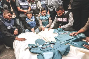 गाजा में 175 फिलिस्तीनी, नौ सीरियाई और एक लेबनानी मीडियाकर्मी की हत्या