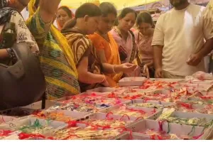 रक्षाबंधन के स्वागत में बाजार सजे, रंग-बिरंगी राखियों की रौनक