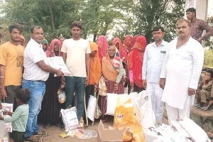 जलभराव वाले स्थानों से प्रभावितों को सुरक्षित स्थानों पर किया गया शिफ्ट : फसल खराबे का आकलन जारी, प्रभावितों में राशन किट बांटा 