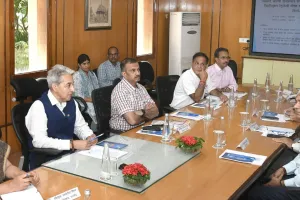 रबी सीजन में उर्वरक उपलब्धता पर राज्य स्तरीय बैठक :  कालाबाजारी रोकने और पारदर्शी वितरण पर जोर 