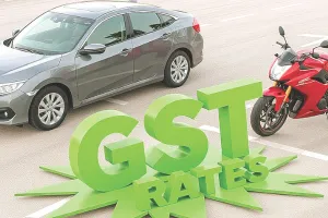 जीएसटी कटौती : बुकिंग का रहा जोर, नवरात्र के दिन लेंगे मनपसंद डिलीवरी, दिवाली से पहले चमकेगा इलेक्ट्रॉनिक्स और ऑटोमोबाइल बाजार