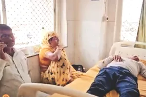 गांव से लड़का-लड़की के भागने के बाद हुआ विवाद : पूर्व विधायक बच्चू सिंह के घर पर हमला, भाइयों और चाचा को पीटा