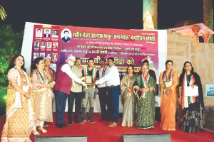 शहीद मेजर आलोक माथुर की 56वीं जयंती : देशभक्ति गीतों की रंगारंग संध्या में सुरों की रस वर्षा, शहीदों के परिजनों और प्रतिभाओं को किया सम्मानित