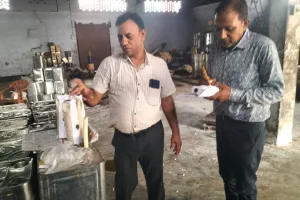 जयपुर में मिलावटी सरसों तेल पर बड़ी कार्रवाई : 1155 किलो जब्त, त्योहारी सीजन में सुबह दबिश