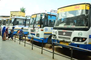 रोडवेज करवा रही खटारा बसों से सफर, किराया बढ़ा लेकिन हालात जस के तस
