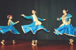 नृत्य साधना : कथक की लय में सशक्तीकरण-परंपरा का उत्सव, दर्शकों को ताल, भाव और भक्ति की एक अद्भुत यात्रा कराई