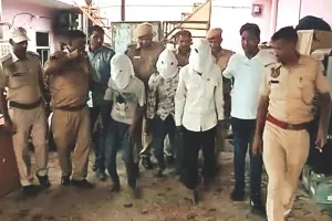 डेटिंग ऐप ग्राइन्डर के मार्फत पीड़ित को बुलाकर दिया वारदात को अंजाम : अपहरण कर बंधक बना लूटपाट करने वाले तीन बदमाशों को कोटा और बारां से किया गिरफ्तार