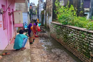 असर खबर का - गंदगी की समस्या का समाधान: नालियों का सफाई अभियान शुरू 